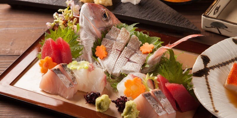 【春の宴コース】（飛騨の日本酒含む120分飲み放題付）小鯛の姿造り、A5飛騨牛朴葉焼き、鯛の土鍋など