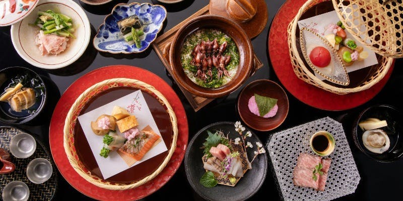 【雲海～うんかい～】A5飛騨牛ローストビーフ、旬の花籠、天然鮮魚、蛍烏賊土鍋の会席コース（全10品）