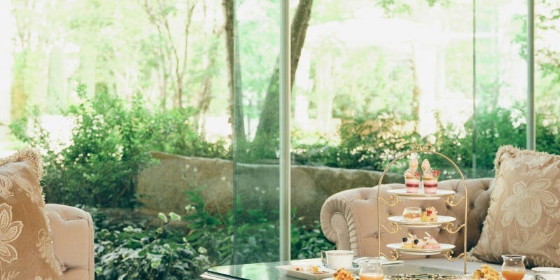 【窓際確約】アリスのストロベリーアフタヌーンティー＋マリアージュフレール1杯（その他お替り自由）