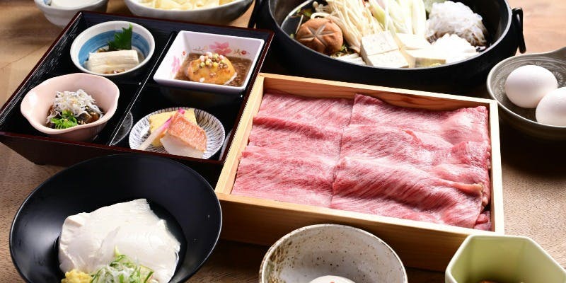 【段戸牛のすき焼き会席（上）】愛知県産の希少な牛肉