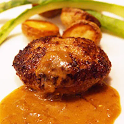 優しいフランス家庭料理にシェフのエッセンスを添えて