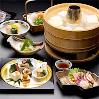 京都を代表するお料理である「ゆどうふ」と「ゆば」