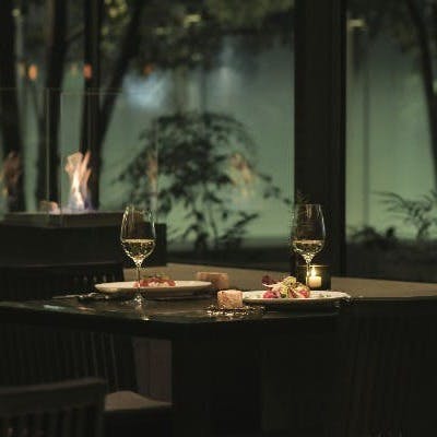 季節の移ろいとともに寛ぎのお食事やティータイムを