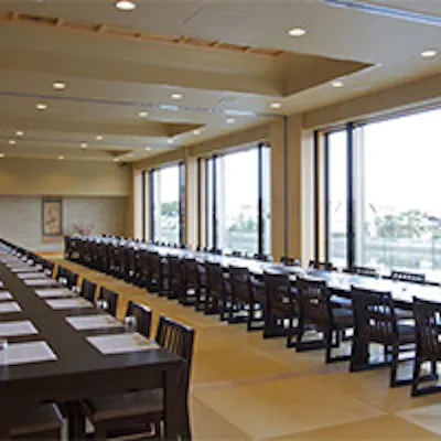 室見川を眺めながら寛ぎのひとときを
