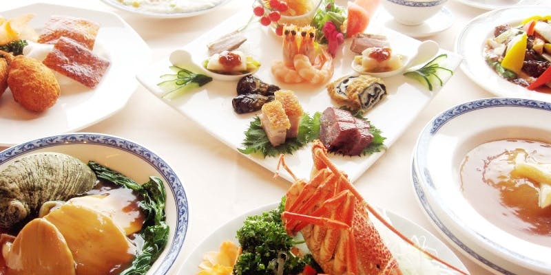 ＜2026年1/2～1/12 新春限定＞牛フィレ＆大海老チリソース「慶春（けいしゅん）」コース＋選べる1ドリンク