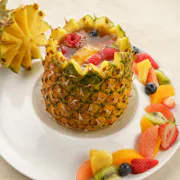 パイナップルのフルーツボウル