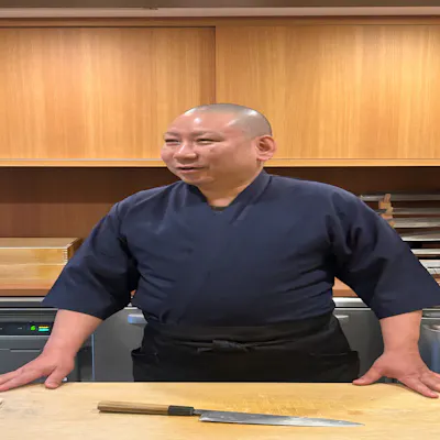 経験に裏打ちされた美味しい鮨と肴で、皆様を笑顔に