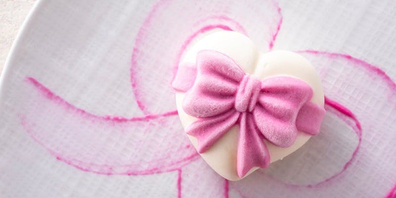 �t�����`�_�C�j���O �g�b�v �I�u �L���E�g�^���[�K���C�����z�e�����s