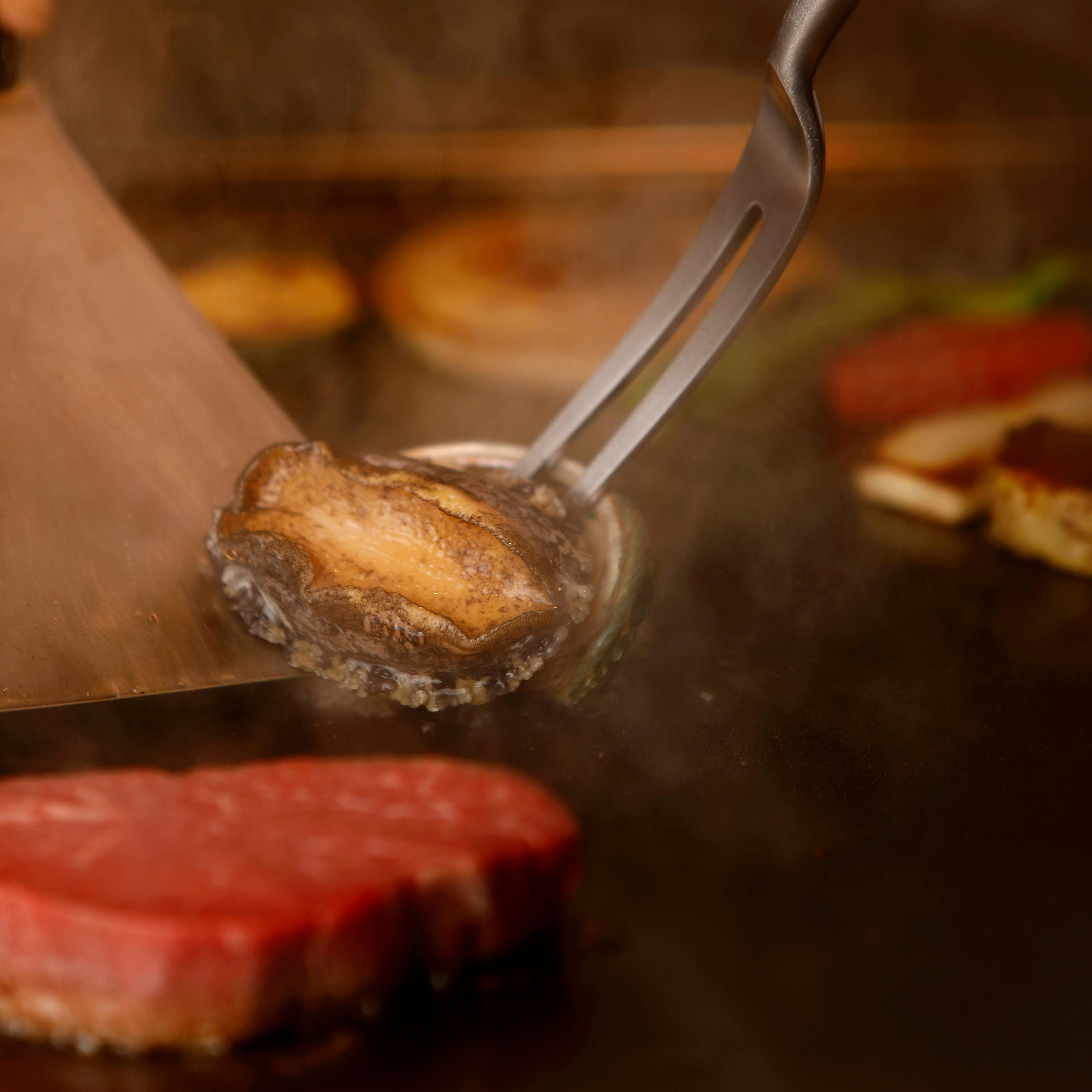 鉄板焼 葵 リーガロイヤルホテル京都 お正月 シェフランチ お魚 活鮑の鉄板焼 ステーキ含む全9品 近江牛フィレorロース ランチ プラン メニュー 一休 Comレストラン 鉄板焼 葵 リーガロイヤルホテル京都 お正月 シェフランチ お魚 活鮑の鉄板焼 ステーキ含む全9品 近江牛フィレorロース ランチ プラン メニュー 一休 Comレストラン
