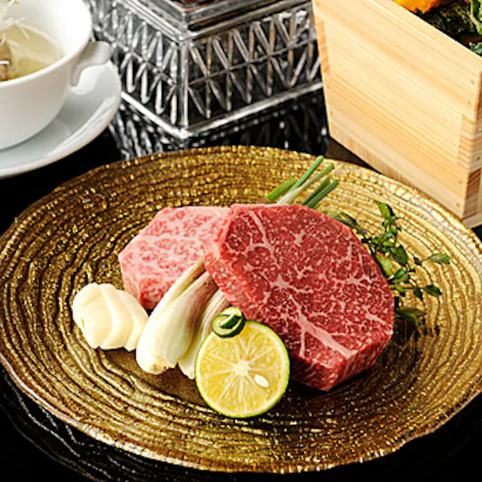 The 雪月花 極上和牛コース 月 厳選牛の極上部位 高級食材など全13品 ランチ プラン 11525405 メニュー 一休 Comレストラン