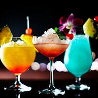 ラウンジならではのお愉しみセットメニューが満載