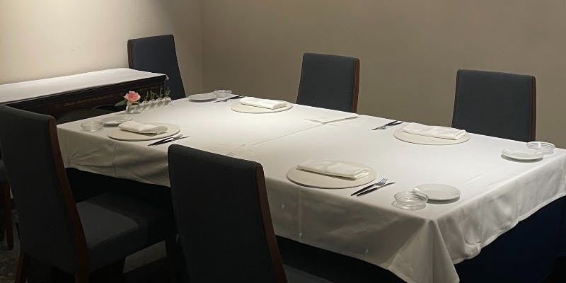 【席のみ予約】お料理は当日お選びください （アラカルト又はショートコース）