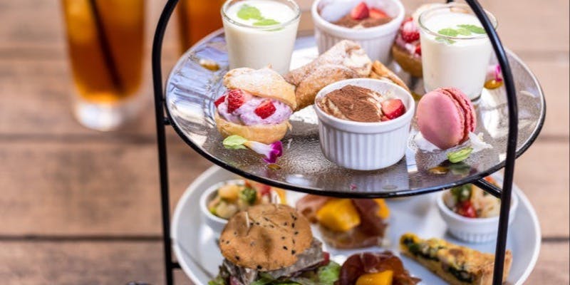 【Xmas2025】Xmasアフタヌーンティー ピザorパスタ付＋カラフルソーダ＆カフェフリー＋プレート 