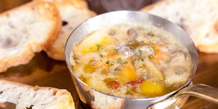 mahoroba 鉄板 沖縄（【旧店名】鉄板・お好み焼き 蓮 沖縄店）