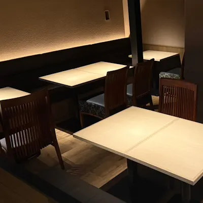 極上食材を華麗に焼き上げる、エンターテイメント鉄板焼