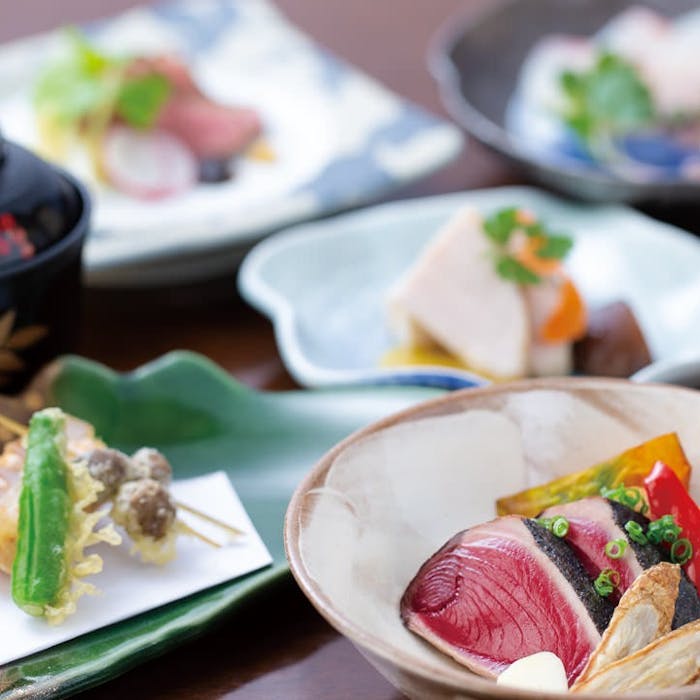 土佐料理 司 阪急グランドビル店 彩り会席 鰹のたたき 鰯の紫蘇揚げ 黒毛和牛の握り寿司など全7品 1ドリンク 高層階窓側 ランチ プラン メニュー 一休 Comレストラン 土佐料理 司 阪急グランドビル店 彩り会席 鰹のたたき 鰯の紫蘇揚げ 黒毛和牛の握り寿司など全7品 1ドリンク 高層階窓側 ランチ プラン メニュー 一休 Comレストラン