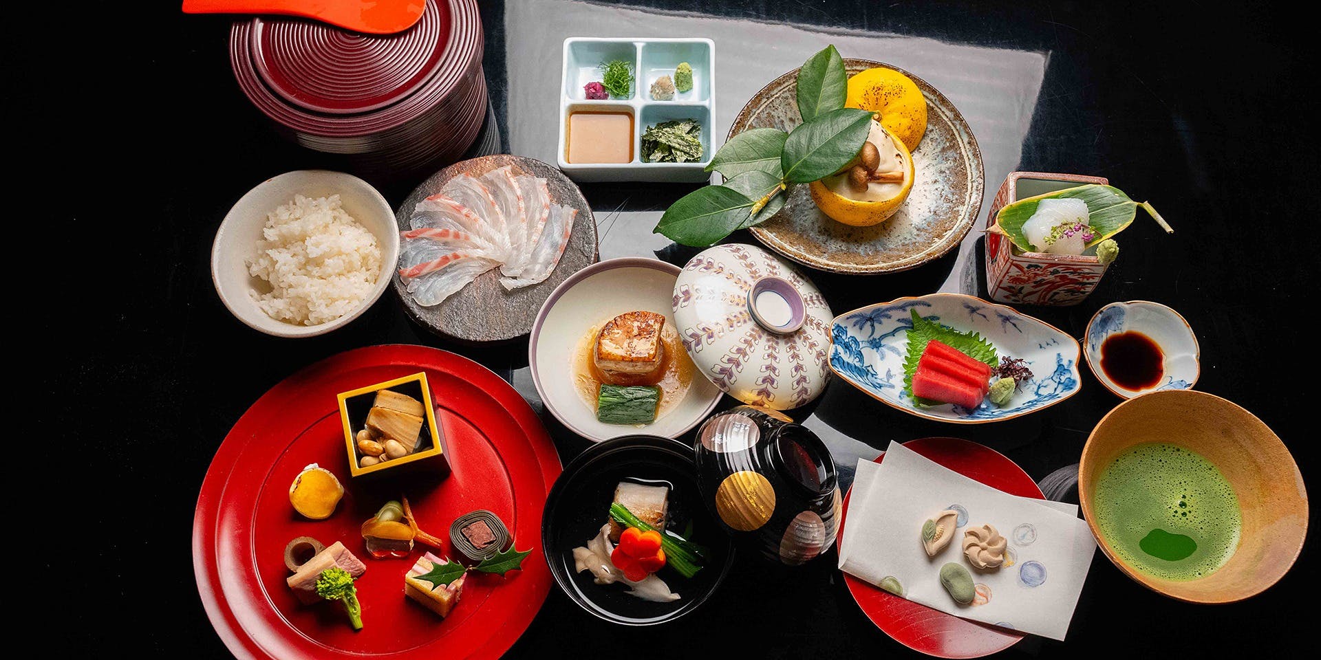 会席膳・懐石膳　本仕立塗　葡萄柄　螺鈿細工　お膳10枚　時代物 会席膳・懐石膳本仕立塗葡萄柄螺鈿細工お膳10枚時代物