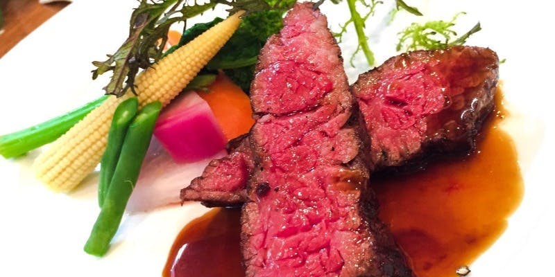 【Xmas】乾杯スパークリング付き！北海道産イクラ、魚介のパイ包み、A5黒毛和牛のWメイン等.全6品