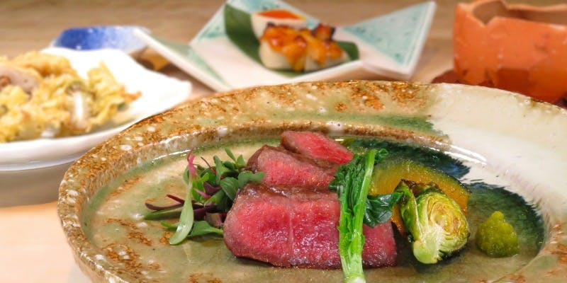 旬の味覚と「熟成和牛の炭火焼」のコース全8品＋ワンドリンク付（個室）