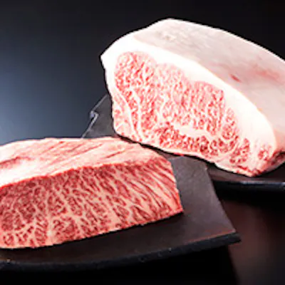 濃厚な旨味が特徴の最高級伊万里牛を贅沢に