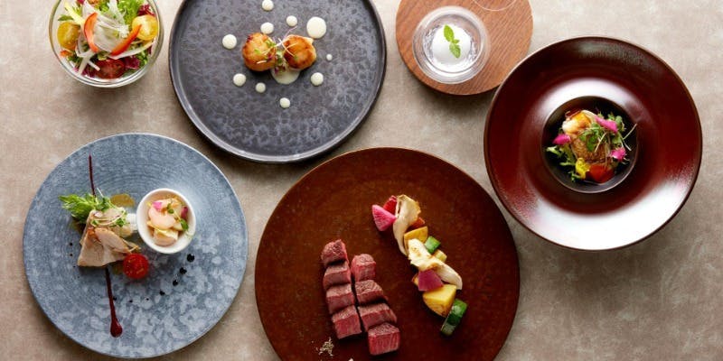 饗　ーMotenashiー　飛騨牛と海鮮の贅沢饗宴