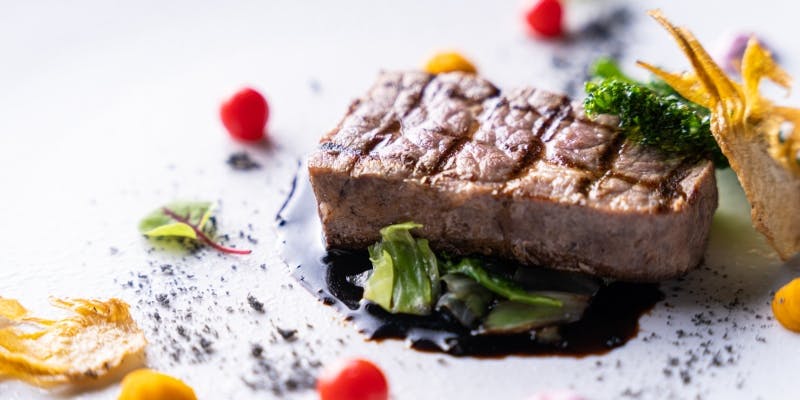 【Premium Course】オマール海老、国産牛ロース肉のローストなど全7品贅沢フルコース