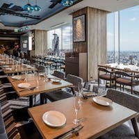The Living Room with SKY BAR／三井ガーデンホテル名古屋プレミア 18階