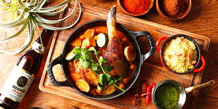 The Living Room with SKY BAR／三井ガーデンホテル名古屋プレミア 18階