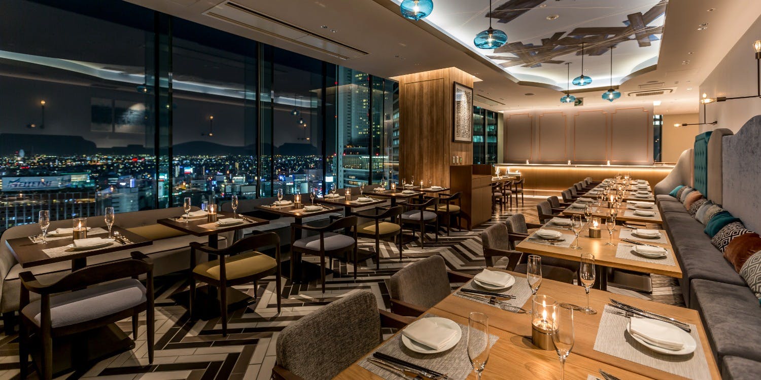 The Living Room with SKY BAR／三井ガーデンホテル名古屋プレミア 18階