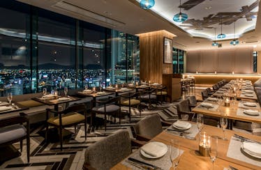 The Living Room with SKY BAR/三井ガーデンホテル名古屋プレミア 18階