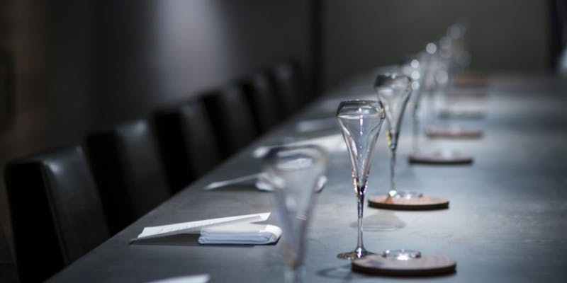 【Xmas2025】白トリュフや和牛を使う特別コース＋乾杯シャンパーニュ含むワインペアリング。