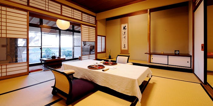 料亭旅館　やす井