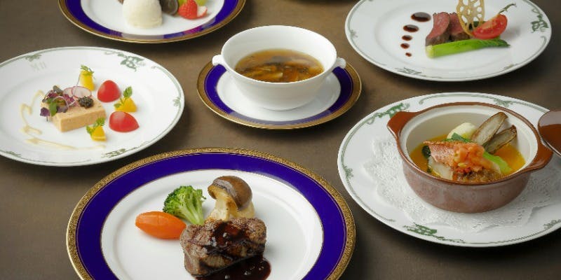 冬メニュー【けやき】冷前菜、温前菜、スープ、魚料理、肉料理、デザートの全6品のディナーコース。