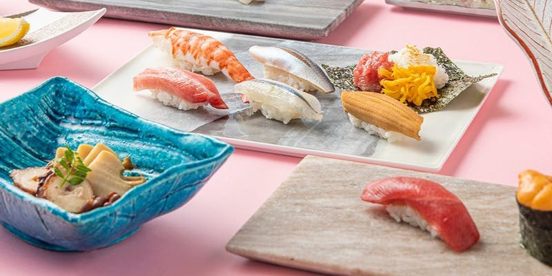 【蒼天SUSHIカウンターで愉しむ】伊勢海老＆鮑の寿司コース センス溢れるカウンターで旬の寿司を
