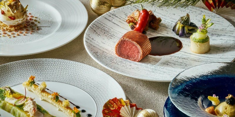 【New Year Dinner】ホテル最上階で新年お祝いコース全6品（12/31ー1/4）