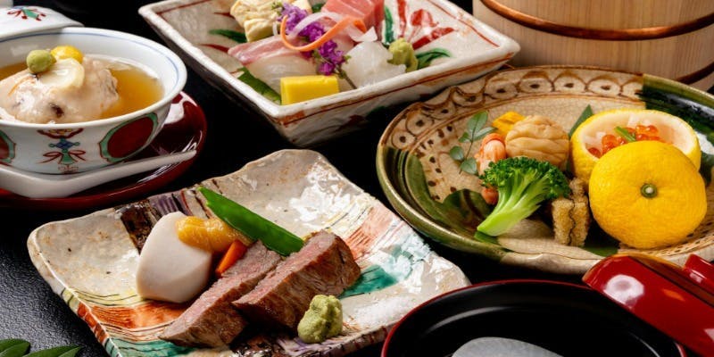 窓際席確約【季節の京料理】予約限定。京都の夜景と贅を尽くした旬の美味「松華（しょうか）」