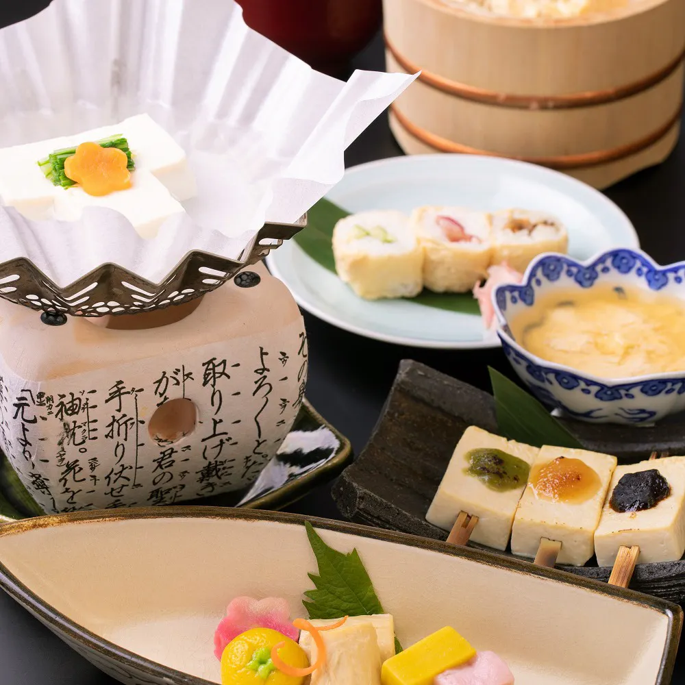 ゆば京旬菜 伊勢丹店 松山閣 1月の人気御膳 名物ゆば桶付き 四季の素材を散りばめた 湯葉づくし膳 京都の夜景を望む洗練空間で ランチ プラン メニュー 一休 Comレストラン