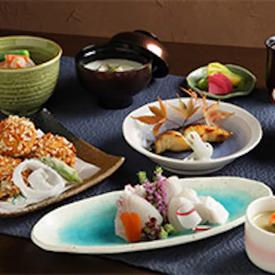 瀬戸内海より直送の鮮魚が魅力の季節料理でおもてなし