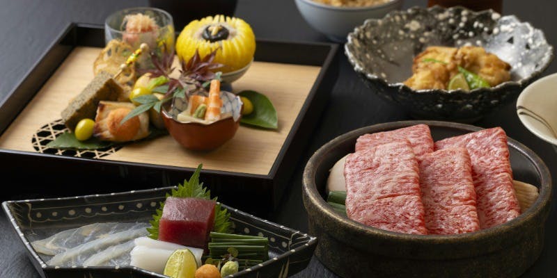 【ご接待・ご会食】一人ひと鍋　黒毛和牛すき焼きとふぐ会席（11、12月限定販売）（個室確約）