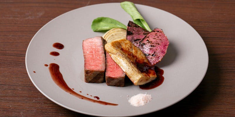 【WEB限定】厳選神戸牛モモとフォアグラのロッシーニ【2】