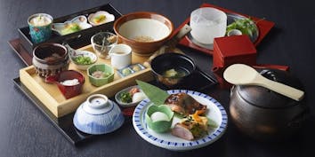 西京味噌の焼き魚と鯵まぶし御膳 - 千羽鶴／ホテルニューオータニ博多