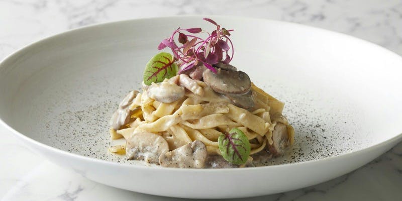 【パスタランチ】サラダ・スープ・コーヒー付き＋スパークリングワインフリーフロー付（平日限定）