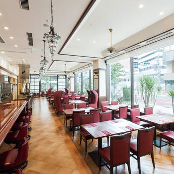 �I�[���h �V�e�B �O�����n�E�X�^�Ńp�[�N�z�e��