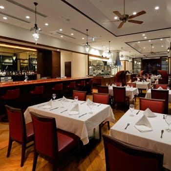 �I�[���h �V�e�B �O�����n�E�X�^�Ńp�[�N�z�e��