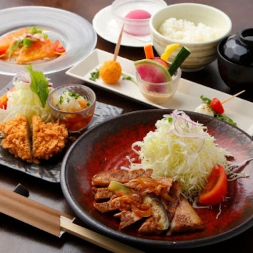 ランチ 豚肉創作料理やまと 横浜ランドマーク店 Okaimonoモール レストラン