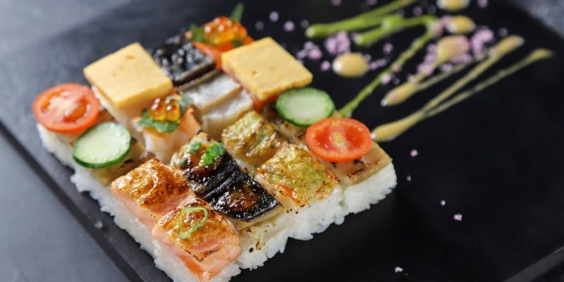 ランチ【「華 HANA」コース】名物モザイク寿司16貫・こだわりの一品料理など料理7品