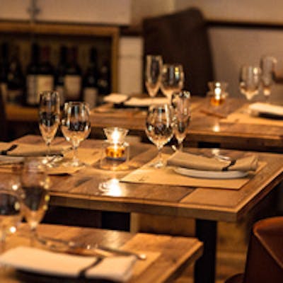 どこか懐かしく、落ち着いた大人の空間