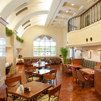 �N�I�[���^�z�e���g���X�e�B���É��h