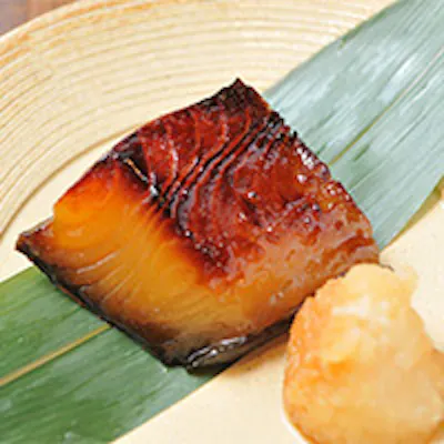 店主自ら毎日築地で仕入れる、四季を楽しむ食材