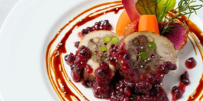 【Meat Dish】サラダ・スープ・パン付き＋ドリンクバー無料